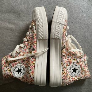 Floral Platform Converse
